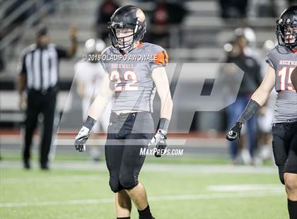 Thumbnail 1 in Lee @ Rockwall photogallery.