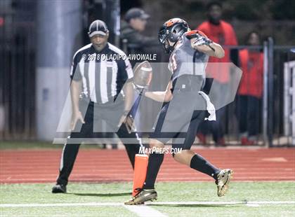 Thumbnail 1 in Lee @ Rockwall photogallery.