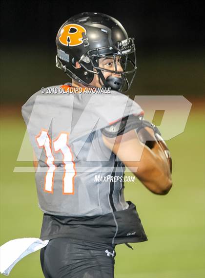Thumbnail 1 in Lee @ Rockwall photogallery.