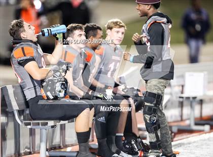 Thumbnail 2 in Lee @ Rockwall photogallery.
