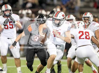 Thumbnail 3 in Lee @ Rockwall photogallery.