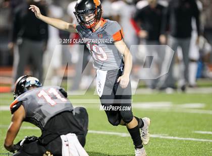 Thumbnail 3 in Lee @ Rockwall photogallery.