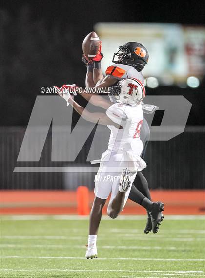 Thumbnail 2 in Lee @ Rockwall photogallery.