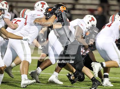 Thumbnail 2 in Lee @ Rockwall photogallery.