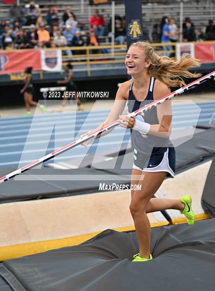 Thumbnail 2 in NCHSAA 3A State Track & Field Championship photogallery.