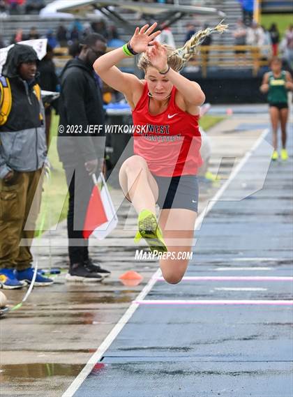 Thumbnail 2 in NCHSAA 3A State Track & Field Championship photogallery.