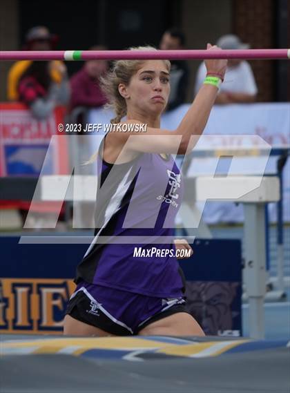 Thumbnail 3 in NCHSAA 3A State Track & Field Championship photogallery.