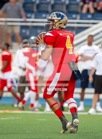 Thumbnail 2 in Phil Simms Al-Star Classic (North vs. South) photogallery.
