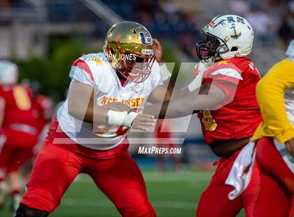 Thumbnail 2 in Phil Simms Al-Star Classic (North vs. South) photogallery.