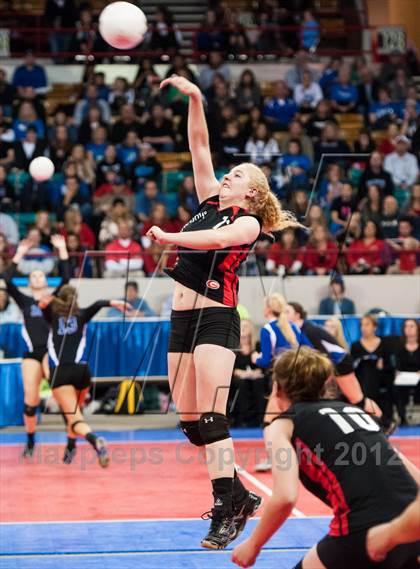 Thumbnail 3 in Platte Valley vs. Gunnison (CHSAA 3A Semifinal) photogallery.