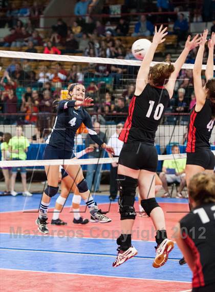 Thumbnail 1 in Platte Valley vs. Gunnison (CHSAA 3A Semifinal) photogallery.