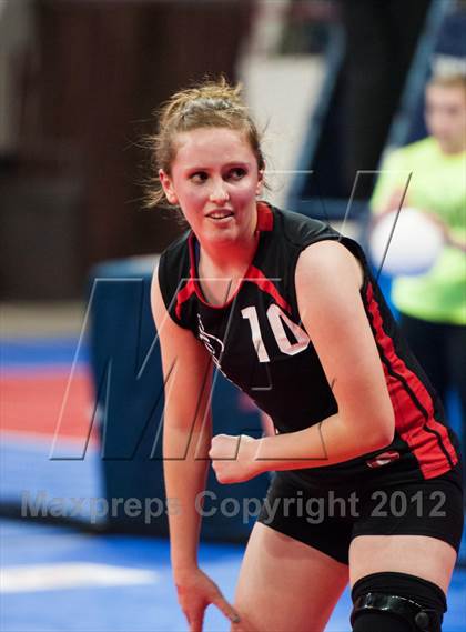 Thumbnail 2 in Platte Valley vs. Gunnison (CHSAA 3A Semifinal) photogallery.