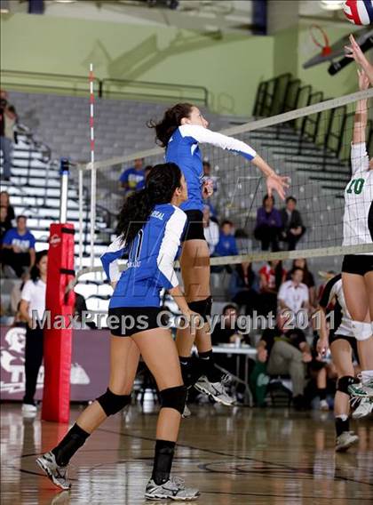 Thumbnail 1 in El Camino Real vs. Granada Hills (CIF LACS D1 Final) photogallery.
