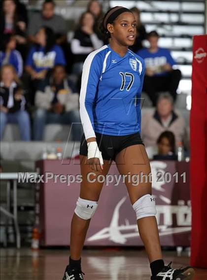Thumbnail 3 in El Camino Real vs. Granada Hills (CIF LACS D1 Final) photogallery.