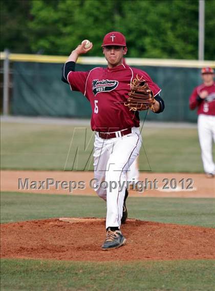 Thumbnail 3 in Morristown-Hamblen West vs Alcoa (Daily Times Classic) photogallery.