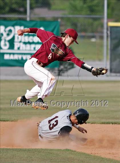 Thumbnail 2 in Morristown-Hamblen West vs Alcoa (Daily Times Classic) photogallery.