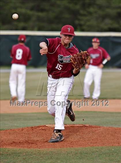 Thumbnail 3 in Morristown-Hamblen West vs Alcoa (Daily Times Classic) photogallery.