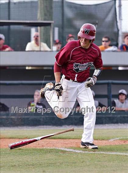 Thumbnail 1 in Morristown-Hamblen West vs Alcoa (Daily Times Classic) photogallery.
