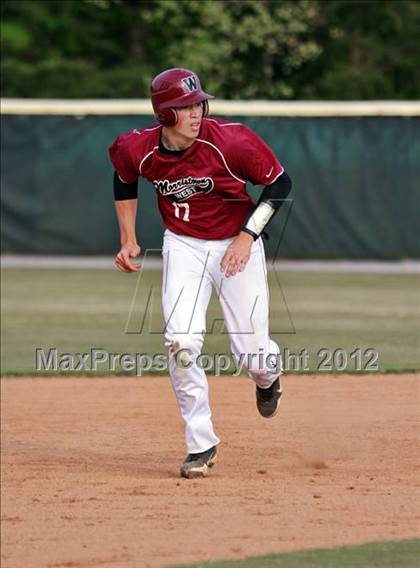 Thumbnail 3 in Morristown-Hamblen West vs Alcoa (Daily Times Classic) photogallery.