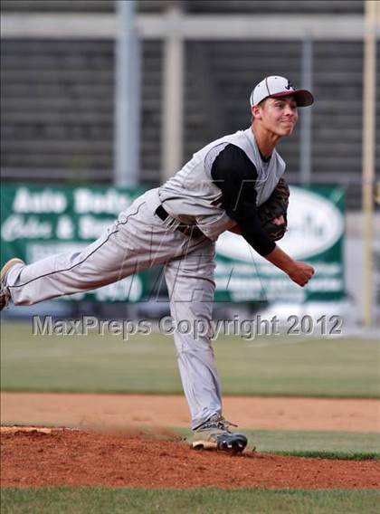 Thumbnail 1 in Morristown-Hamblen West vs Alcoa (Daily Times Classic) photogallery.