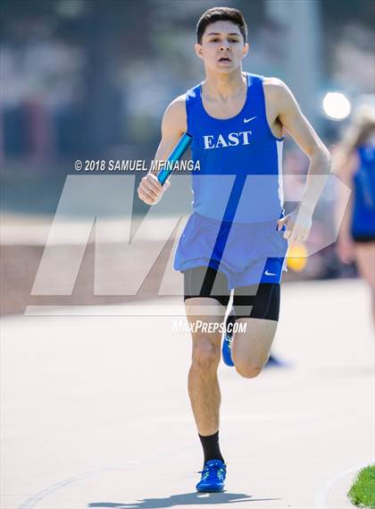 Thumbnail 3 in Varsity LNE Relays photogallery.