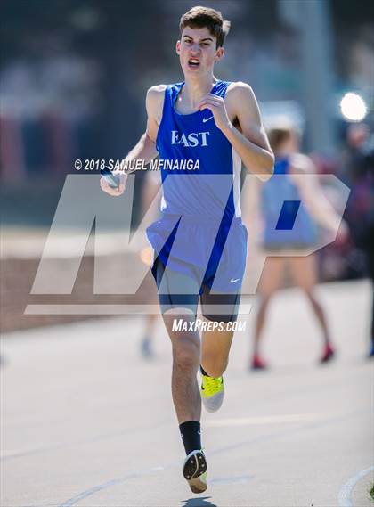 Thumbnail 3 in Varsity LNE Relays photogallery.