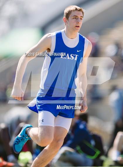 Thumbnail 1 in Varsity LNE Relays photogallery.