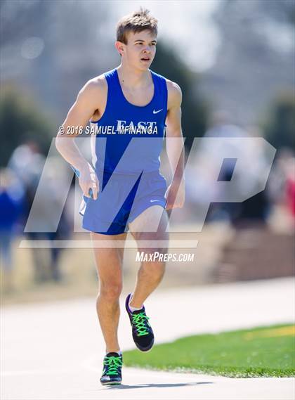 Thumbnail 2 in Varsity LNE Relays photogallery.