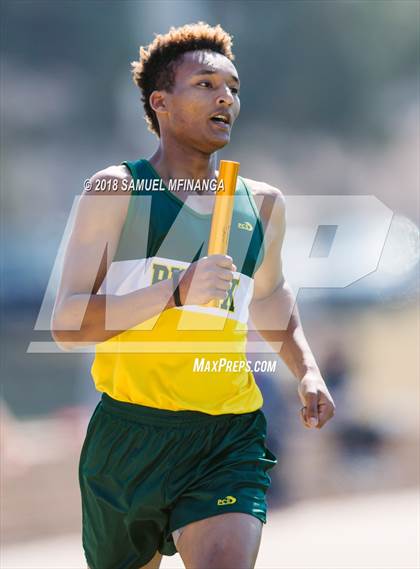 Thumbnail 2 in Varsity LNE Relays photogallery.