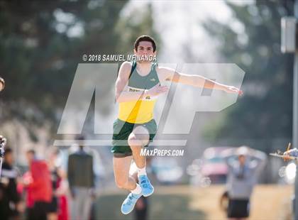 Thumbnail 2 in Varsity LNE Relays photogallery.