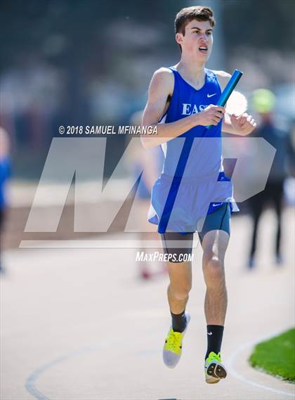 Thumbnail 1 in Varsity LNE Relays photogallery.