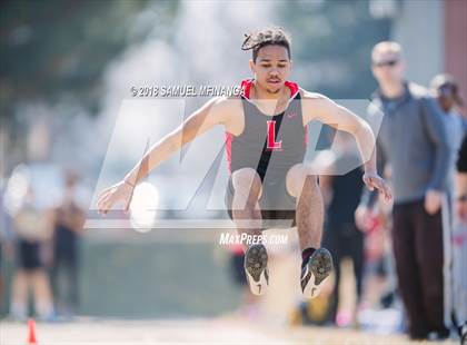 Thumbnail 2 in Varsity LNE Relays photogallery.