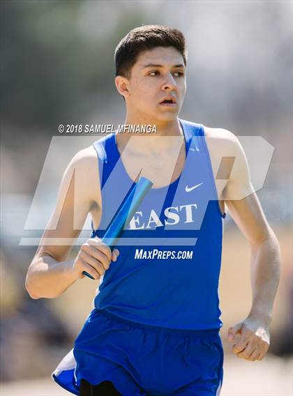 Thumbnail 2 in Varsity LNE Relays photogallery.