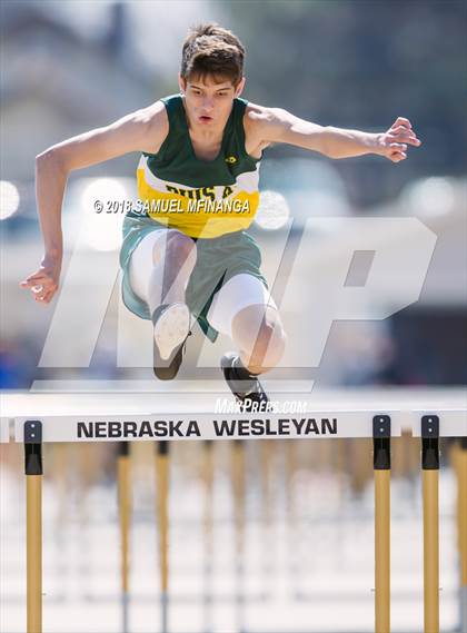 Thumbnail 3 in Varsity LNE Relays photogallery.