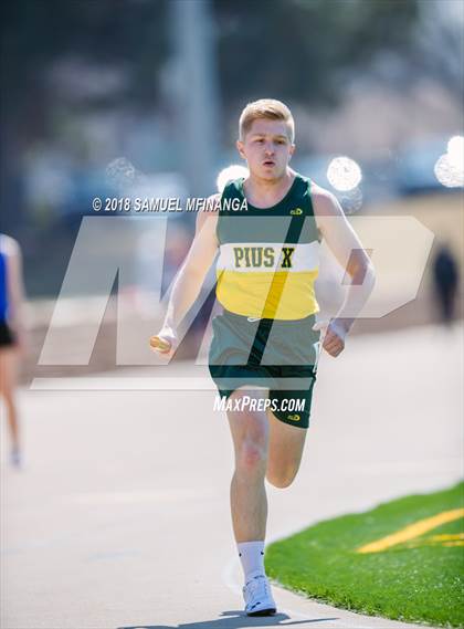 Thumbnail 1 in Varsity LNE Relays photogallery.
