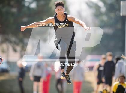 Thumbnail 3 in Varsity LNE Relays photogallery.