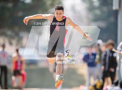 Thumbnail 3 in Varsity LNE Relays photogallery.
