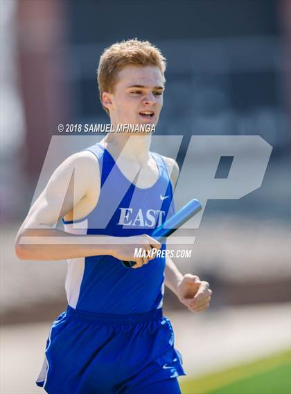 Thumbnail 3 in Varsity LNE Relays photogallery.
