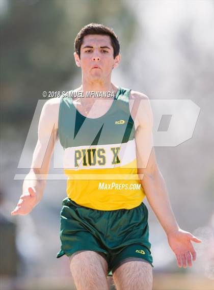 Thumbnail 3 in Varsity LNE Relays photogallery.