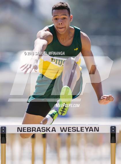 Thumbnail 2 in Varsity LNE Relays photogallery.