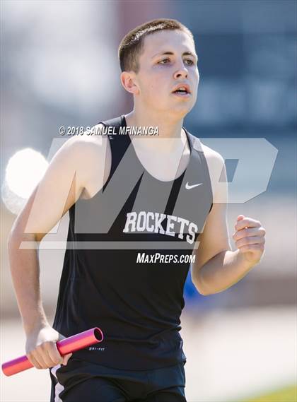 Thumbnail 2 in Varsity LNE Relays photogallery.