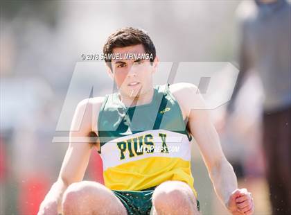 Thumbnail 3 in Varsity LNE Relays photogallery.