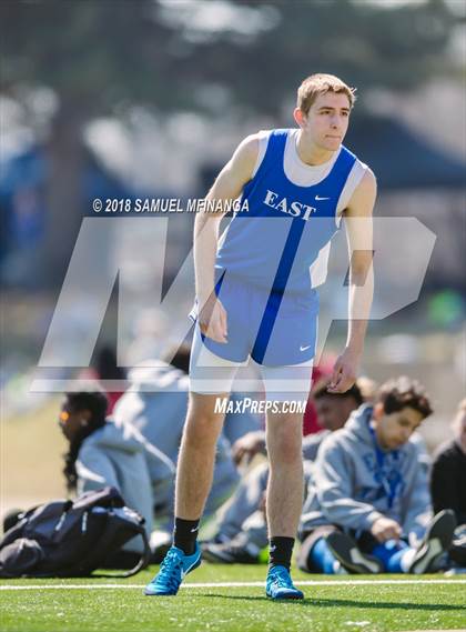 Thumbnail 3 in Varsity LNE Relays photogallery.