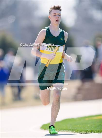 Thumbnail 3 in Varsity LNE Relays photogallery.