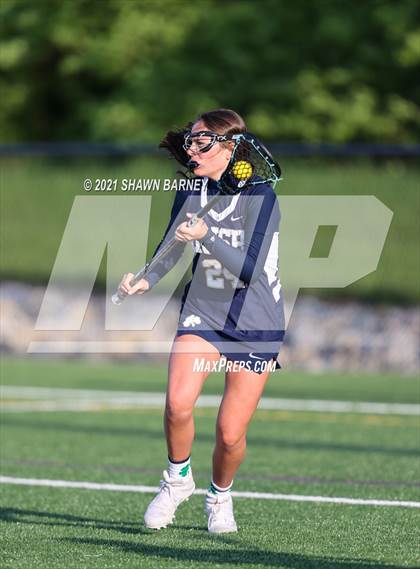 Thumbnail 3 in Cathedral vs. Guerin Catholic photogallery.