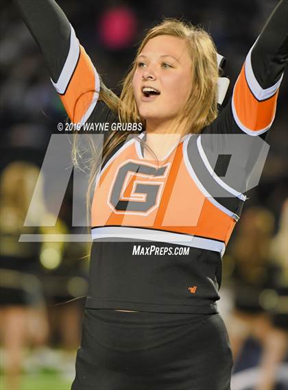 Thumbnail 1 in Gilmer vs. Pleasant Grove (UIL 4A Quarterfinal Playoff) photogallery.