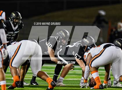 Thumbnail 2 in Gilmer vs. Pleasant Grove (UIL 4A Quarterfinal Playoff) photogallery.