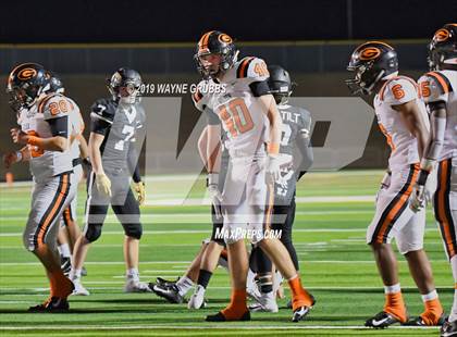 Thumbnail 3 in Gilmer vs. Pleasant Grove (UIL 4A Quarterfinal Playoff) photogallery.