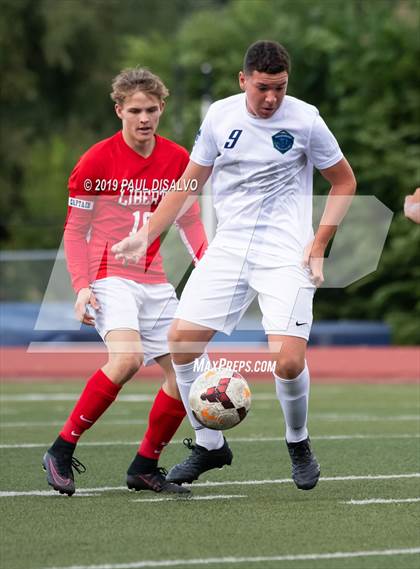 Thumbnail 3 in Liberty vs. ThunderRidge photogallery.