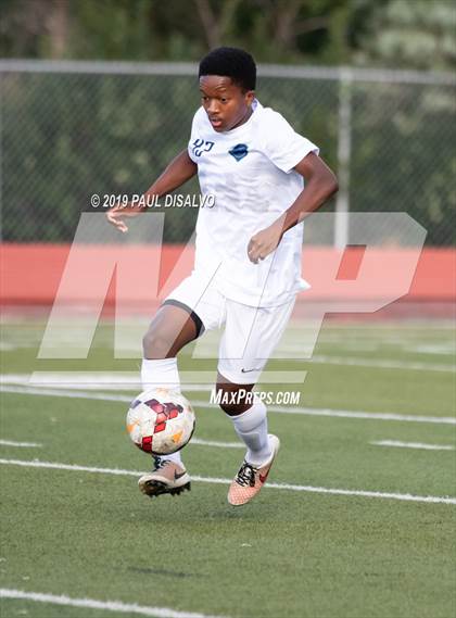 Thumbnail 2 in Liberty vs. ThunderRidge photogallery.